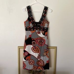 Trina Turk paisley pattern low cut zip closure great for a wedding size 2